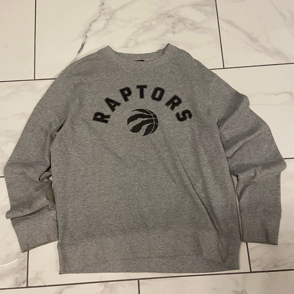 Raptors Sweater *Fits Like Men’s M*